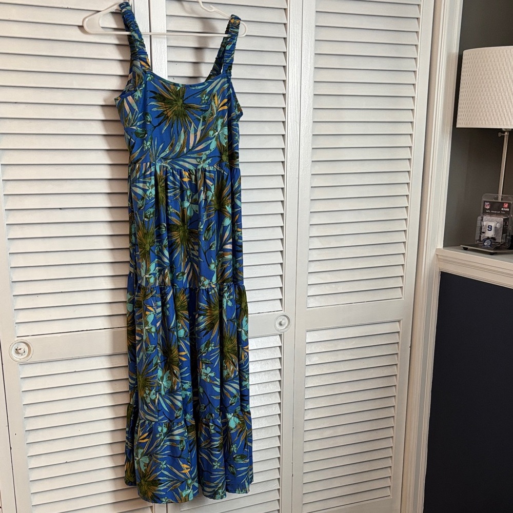Women’s BOG Collective Elegant Blue and Green Floral Maxi Dress. Size Small